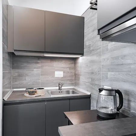 Easylife - Moderno E Luminoso In Repubblica Apartman *